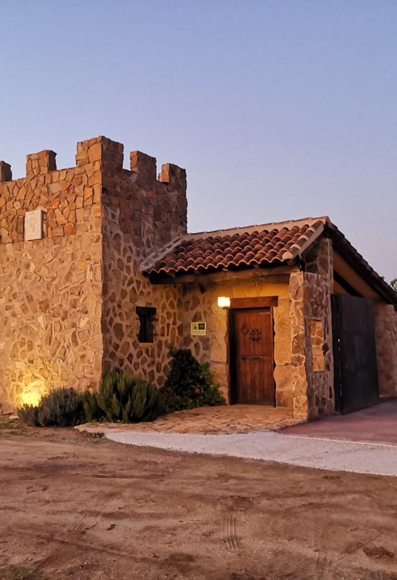 Entrada y Recepción  - Los Castillos Agroturismo - Casa Rural en Toledo